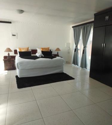 NEW LODGE - Universitas