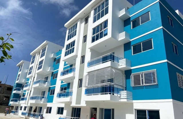 New Lovely- 3 Bedroom vacation home penthouse with pool