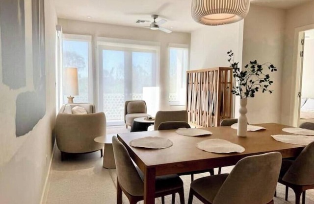 New Luxury 3bd - Gated - Pool Beach and Gym access - Up to 6 people - Quiet Area