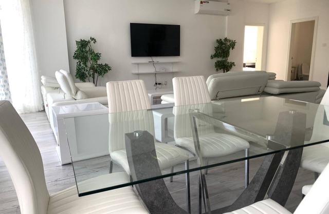 New Luxury Golf Apartment