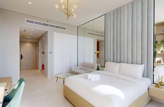 New Luxury Studio near Marina-4min walk from Metro