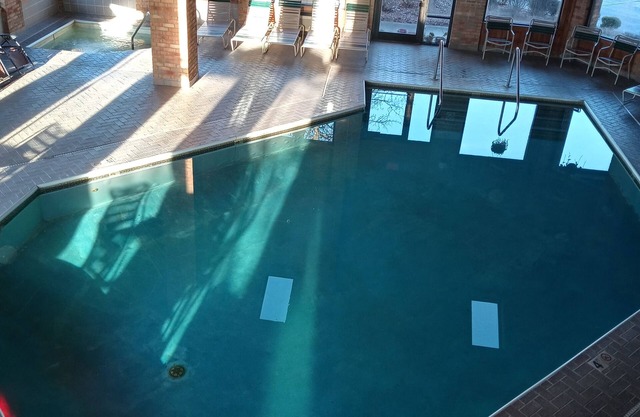 New Martinsville Inn