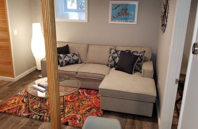 NEW Modern Apartment Near Boston & Harvard Square.
