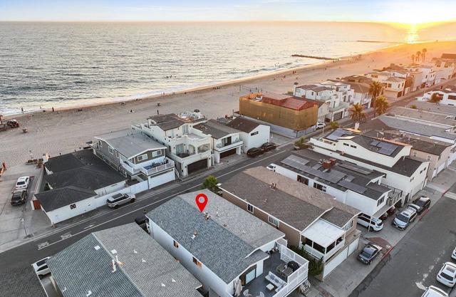 NEW Modern Beach Home 2Bed 2Bath Sleep 7people Steps to the Water