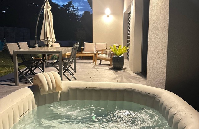 New modern family home with Jacuzzi