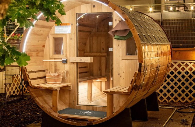 NEW! Modern Farmhouse - Sauna, Projector, 10ppl, EV Charger!
