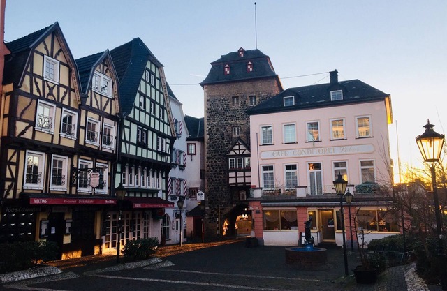 NEW opened in 2019 ▫️ Living "In the small style ll" in the heart of Linz on the Rhine