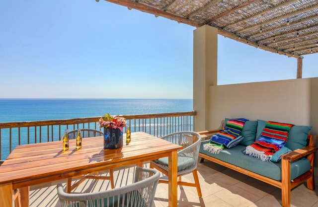 NEW! PENTHOUSE CONDO ON THE BEACH with PRIVATE ROOFTOP POOL!