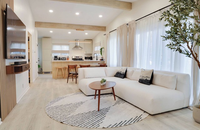 New Renovation 3 minutes to Ambler downtown & train station to Philladelphia