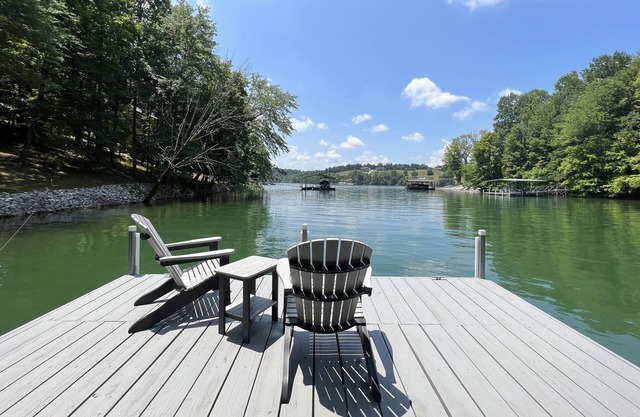 New rental! Luxury living on Tim’s Ford Lake