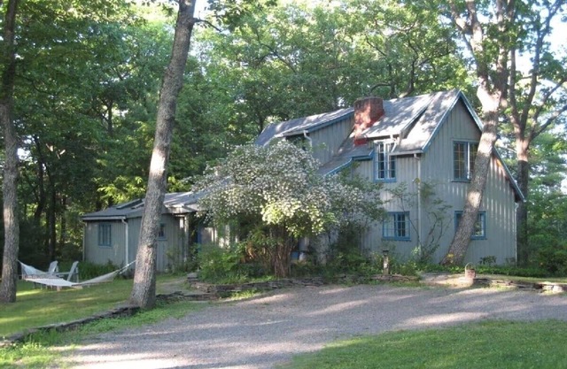 NEW! ROMANTIC STORYBOOK COTTAGE Peaceful, Historic, Private, Charming
