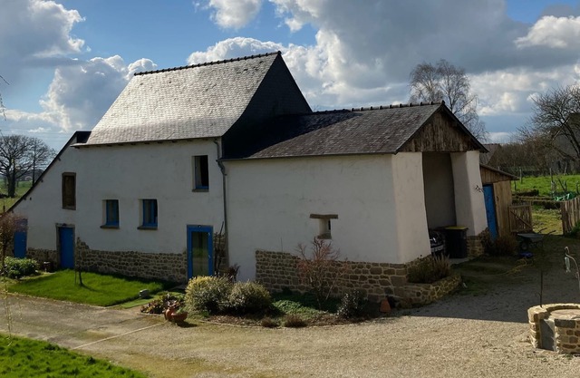 New rural loft. Jaccuzzi. ProcheMt st Michel. Linen provided from 6 nights.