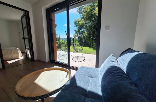 New studio 2 steps from lac de aiguebelette