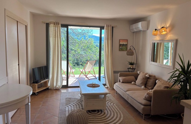 (New) Superb apartment in Golf