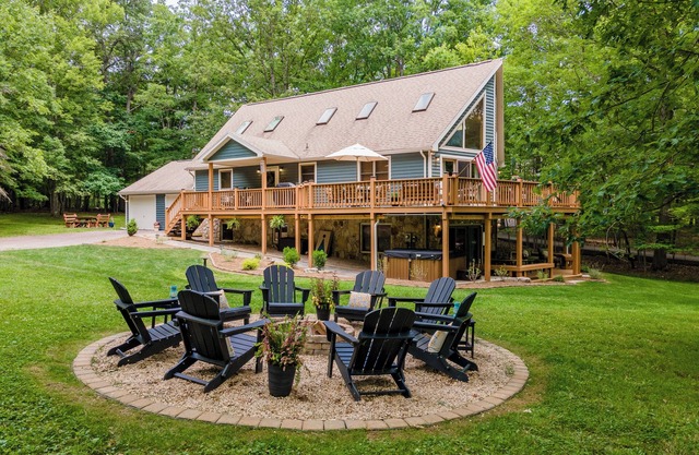 New! Tullamore: Lake Access, Dogs Welcome, Hot Tub, Dock Slip!