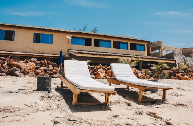 NEW Villa on Popenguine beach, half board or full board with chef