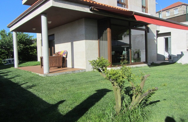 New villa very close to the beach with garden for 10 people Sanxenxo VUT-PO-000587