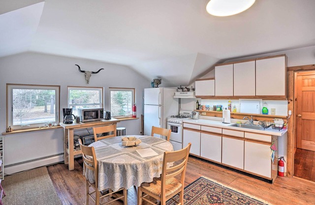 New York Vacation Rental w/Smart TVs & Cable
