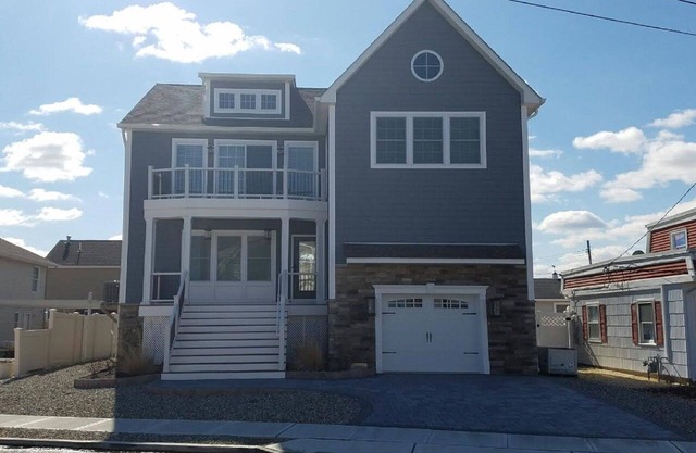 Newer Construction-Bring your whole family and relax!