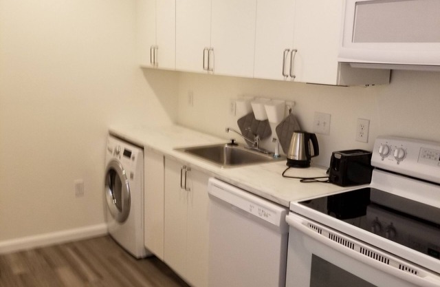 Newly build 1 bedroom apartment near DC/Bethesda