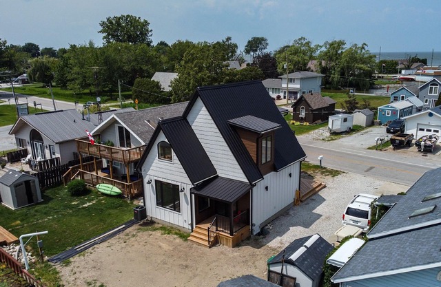 Newly built Cove Cabin on Lake St.Clair A Boater & Fisher paradise Modern & cozy