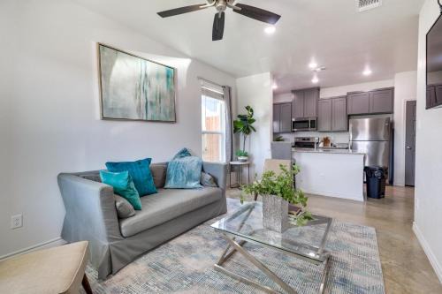 Newly Built Home Close to Parks and Dining!