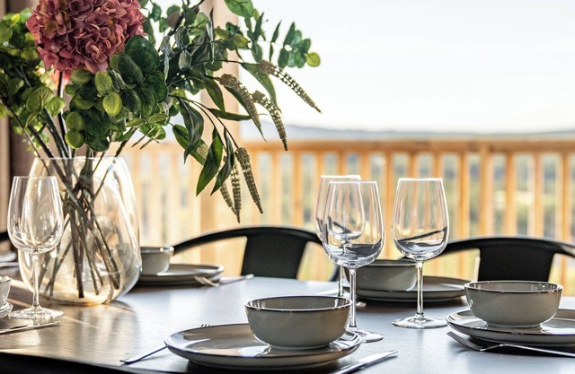 Newly built luxury villa with sauna & stunning views - 10 minutes to the slopes