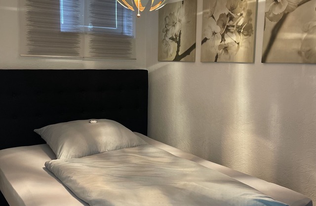 Newly furnished comfortable 1st room apartment in a quiet location with TV, WLAN