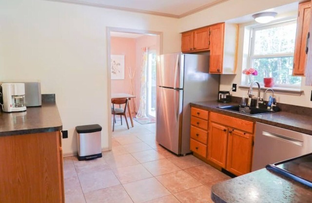 Newly Furnished Home w/Pool - 10 MIN FROM TRACK