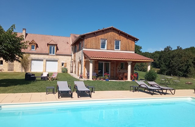 Newly rebuilt family home (July 2010) on 2 ha of land.
