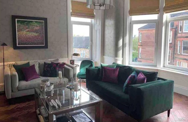 Newly refurbished 2 bedroom flat in Shawlands, Glasgow