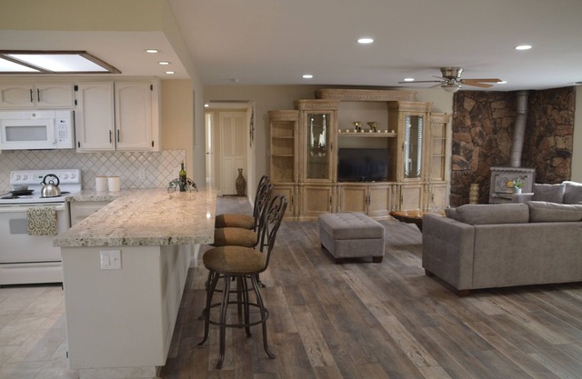 Newly remodeled 3 bedroom home located near Yosemite and bass lake