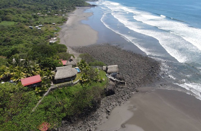(Newly Remodeled) Beach Front - Villa Punta Mango