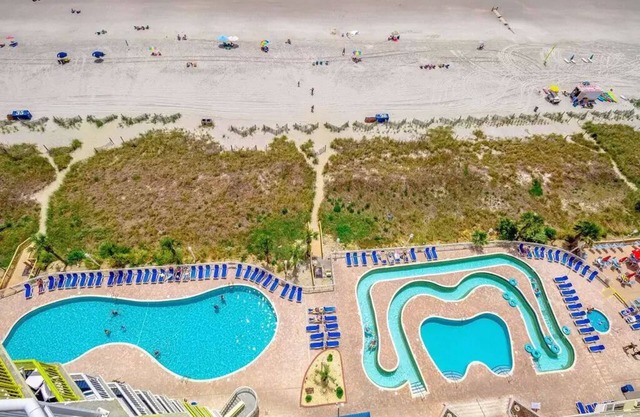 Newly Renovated Ocean Front 2 BD 2 BR