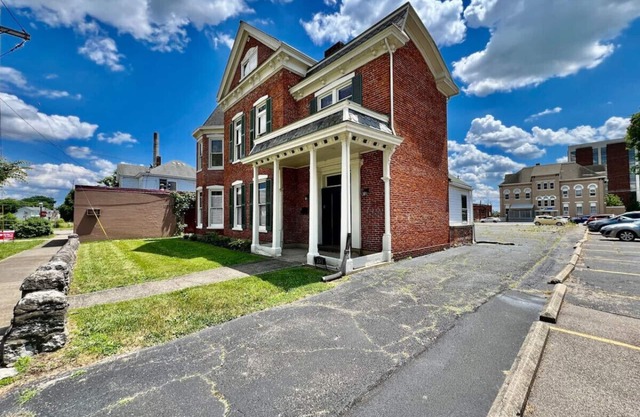 Newly Renovated Historic mansion 8 Bedrooms