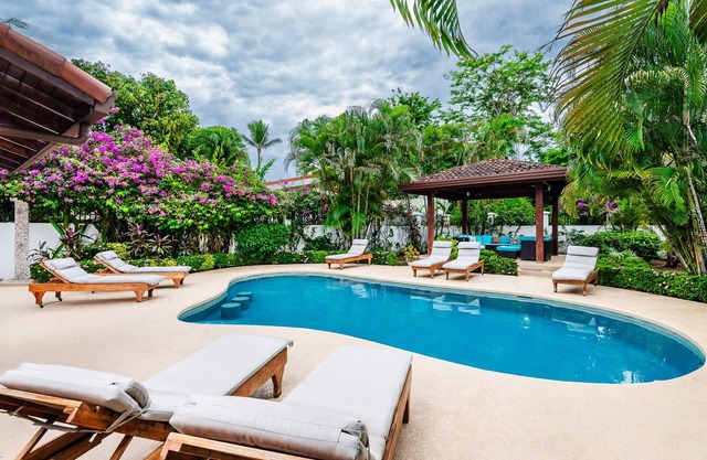 NEWLY Renovated! Ocean, Beach Casa with 5 Bedrooms, 5 Baths & Private Pool!