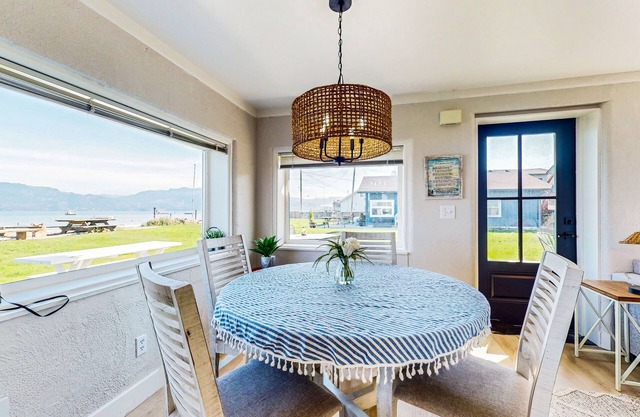 Newly renovated waterfront home on Samish Island with firepit