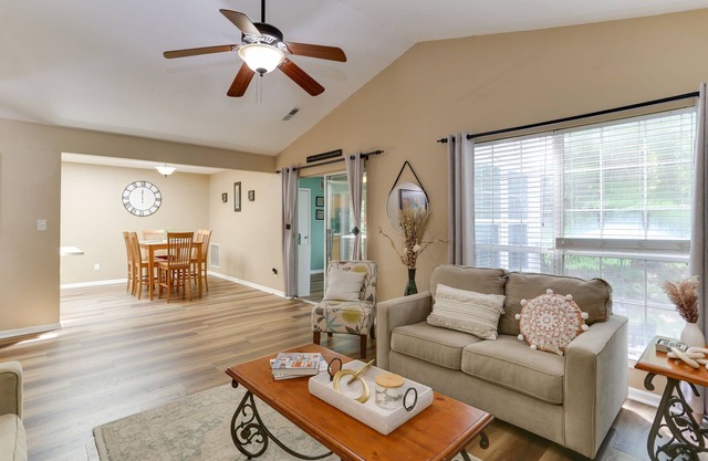 NEWLY UPDATED! Charming 2 Bedroom Townhouse near Prime Outlets - Pet friendly.