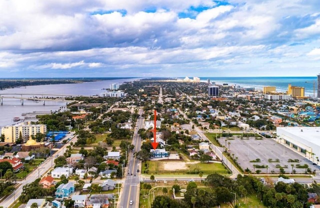 Newly Updated Walk to Beach & Ocean Center