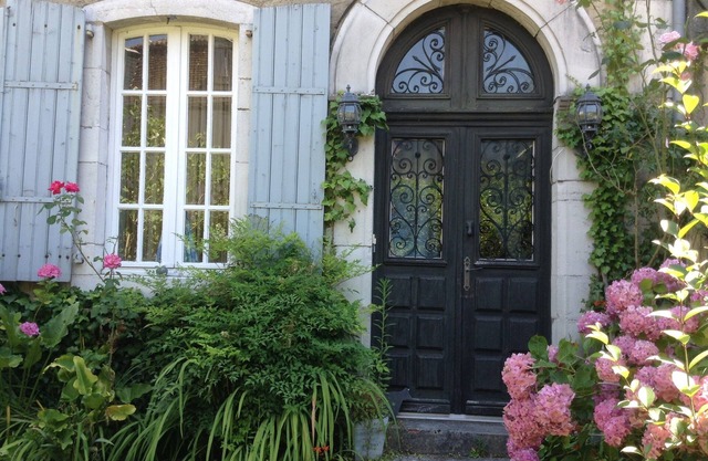 Next to the first floor of a charming and central historical house