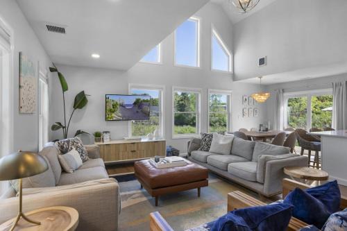 NF Wine Country Retreat with Dock