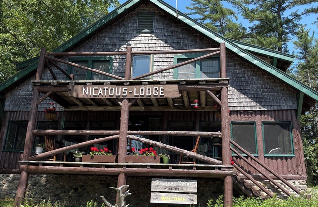 Nicatous Lake Lodge & Cabins