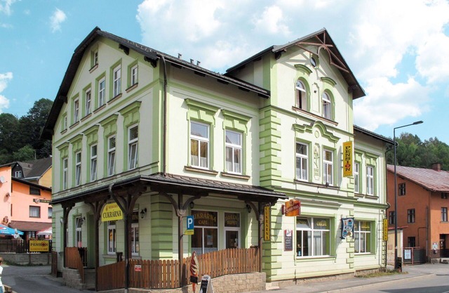 Nice apartment for 4 guests with hot tub, WIFI, TV, pets allowed and parking