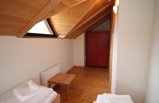Nice apartment for 9 guests with WIFI, TV and parking
