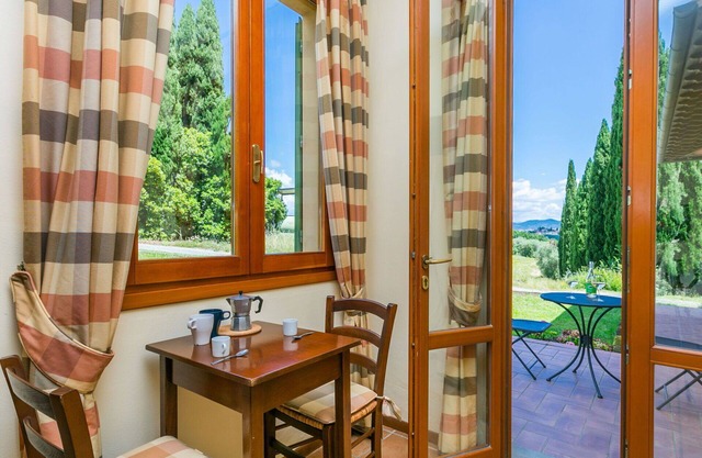 Nice apartment for 4 people with pool, A/C, WIFI, TV, pets allowed and parking