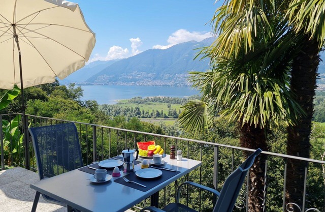 Nice apartment for 2 people with WIFI, TV, patio, panoramic view and parking