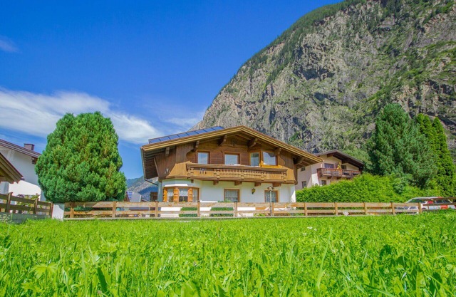 Nice apartment for 4 people with WIFI, TV, balcony and parking
