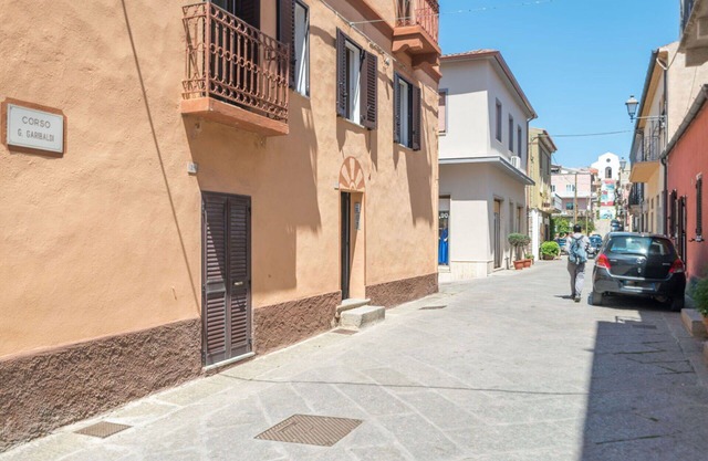 Nice apartment for 4 guests with WIFI, A/C, TV and balcony