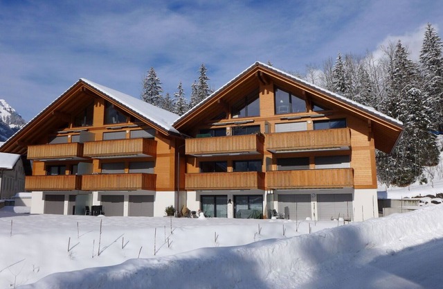 Nice apartment for 6 people with WIFI, TV, balcony, pets allowed, panoramic view and parking