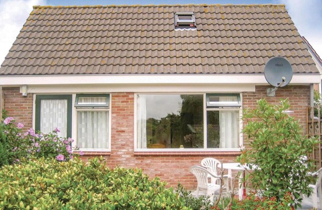 Nice Apartment In Hippolytushoef